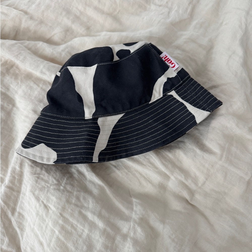 Lisa Says Gah Britt Bucket Hat in Cow Print